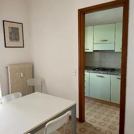 Апартаменты Tirrenia 5 *